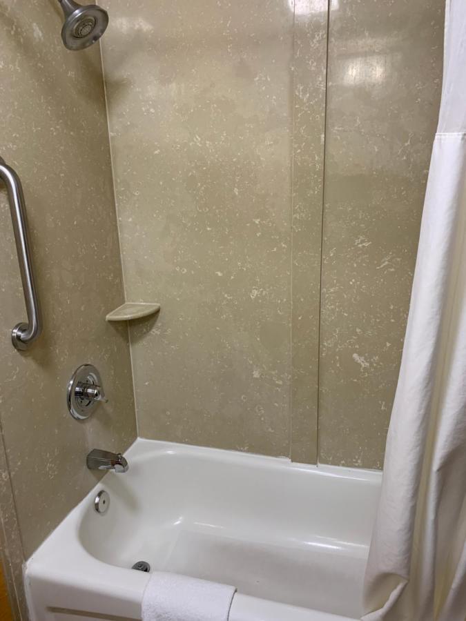 Quality Inn & Suites Quantico Stafford Εξωτερικό φωτογραφία