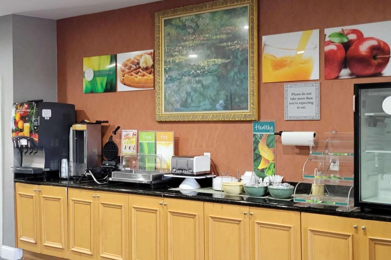 Quality Inn & Suites Quantico Stafford Εξωτερικό φωτογραφία